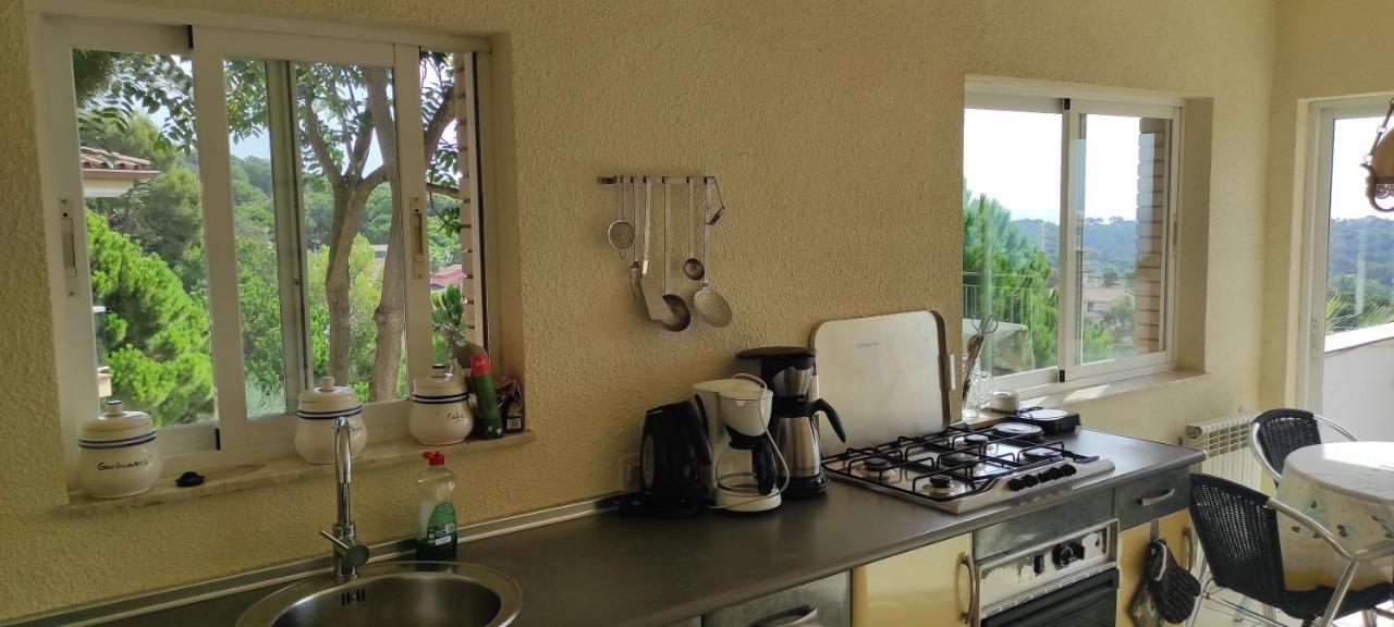 Lloret De Mar- Well-equipped Modern With Pool And Seaview For 10 Persons Lloret de Mar