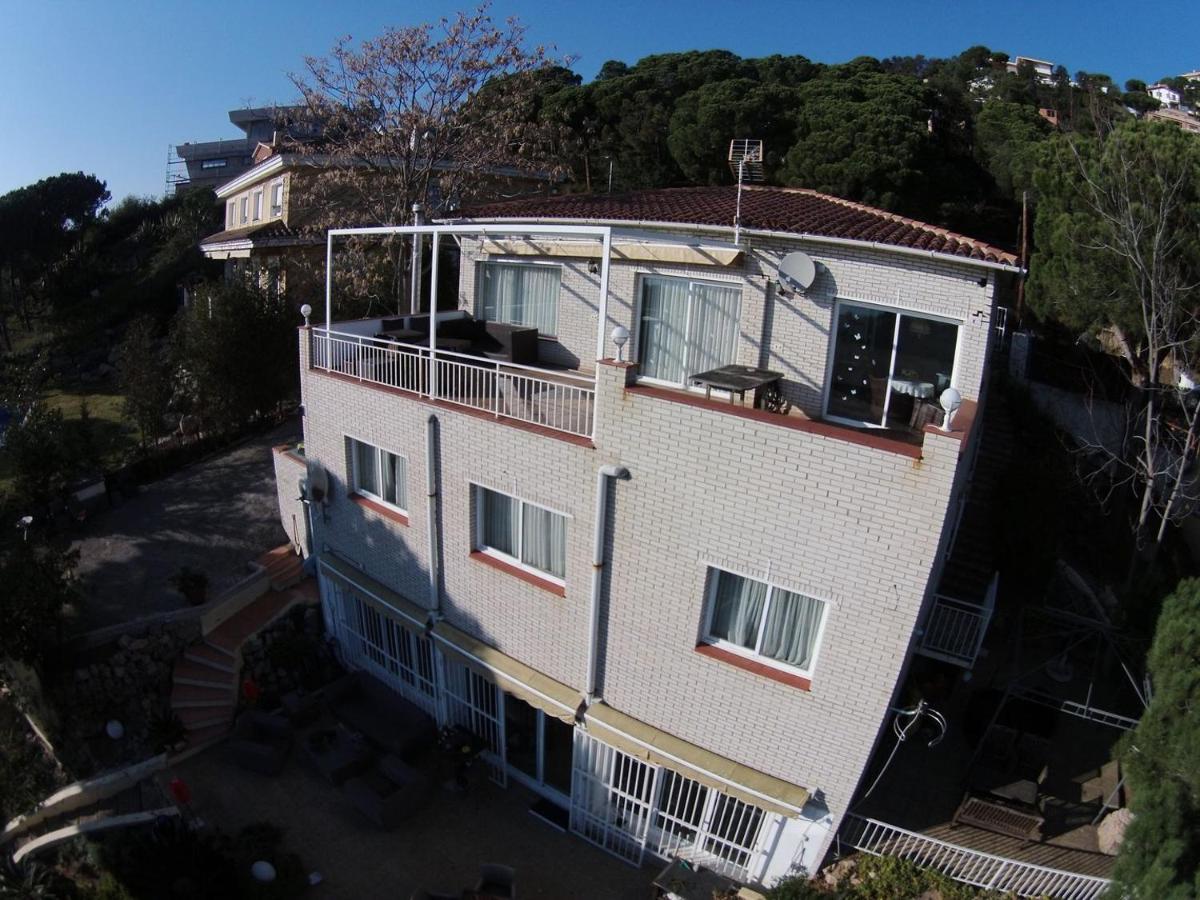 Lloret De Mar- Well-equipped Modern With Pool And Seaview For 10 Persons *