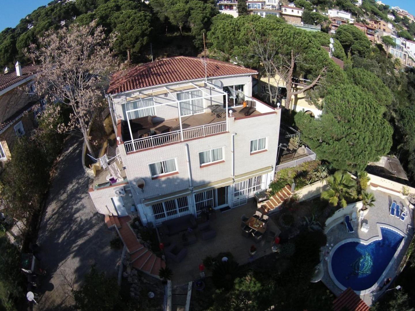 Lloret De Mar- Well-equipped Modern With Pool And Seaview For 10 Persons