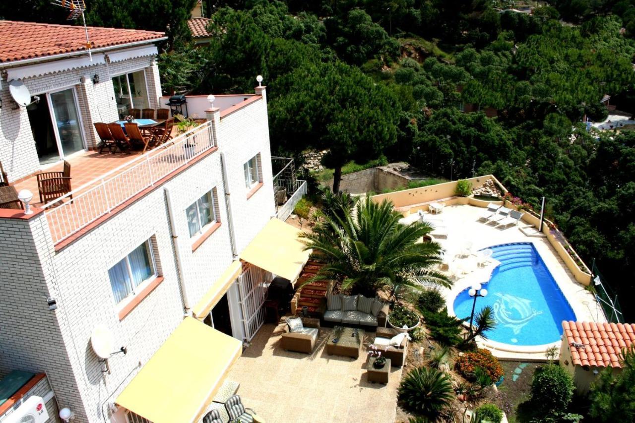 Lloret De Mar- Well-equipped Modern With Pool And Seaview For 10 Persons Lloret de Mar