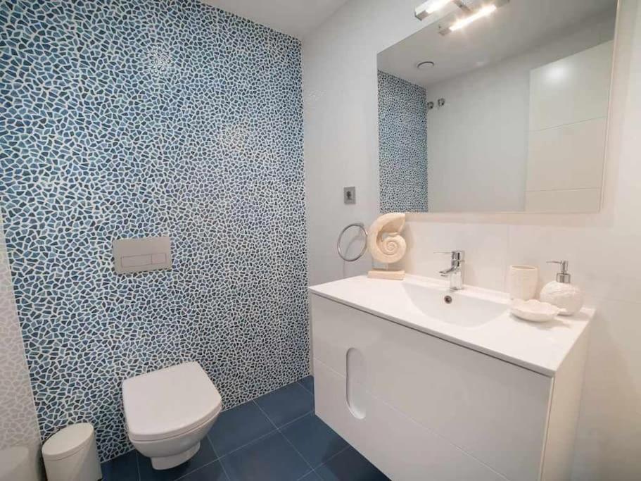 Apartment Lujoso A 1a Linea Del Mar Lloret de Mar