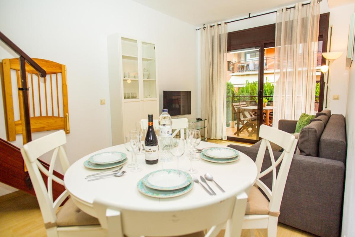 Al28 Duplex En La Playa, Fenals, Costa Brava Apartment