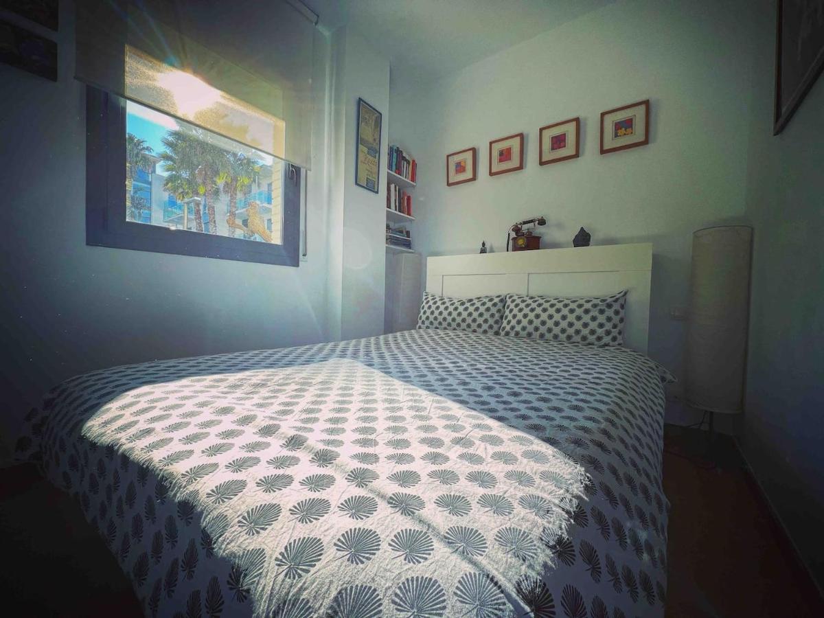 Con Piscina Y Parking En Appartement