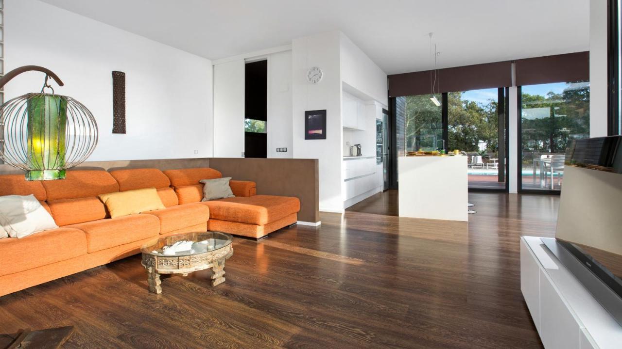 Casta - Villa *