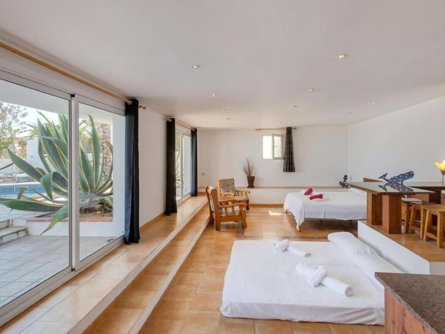 Blanca Villa Lloret de Mar
