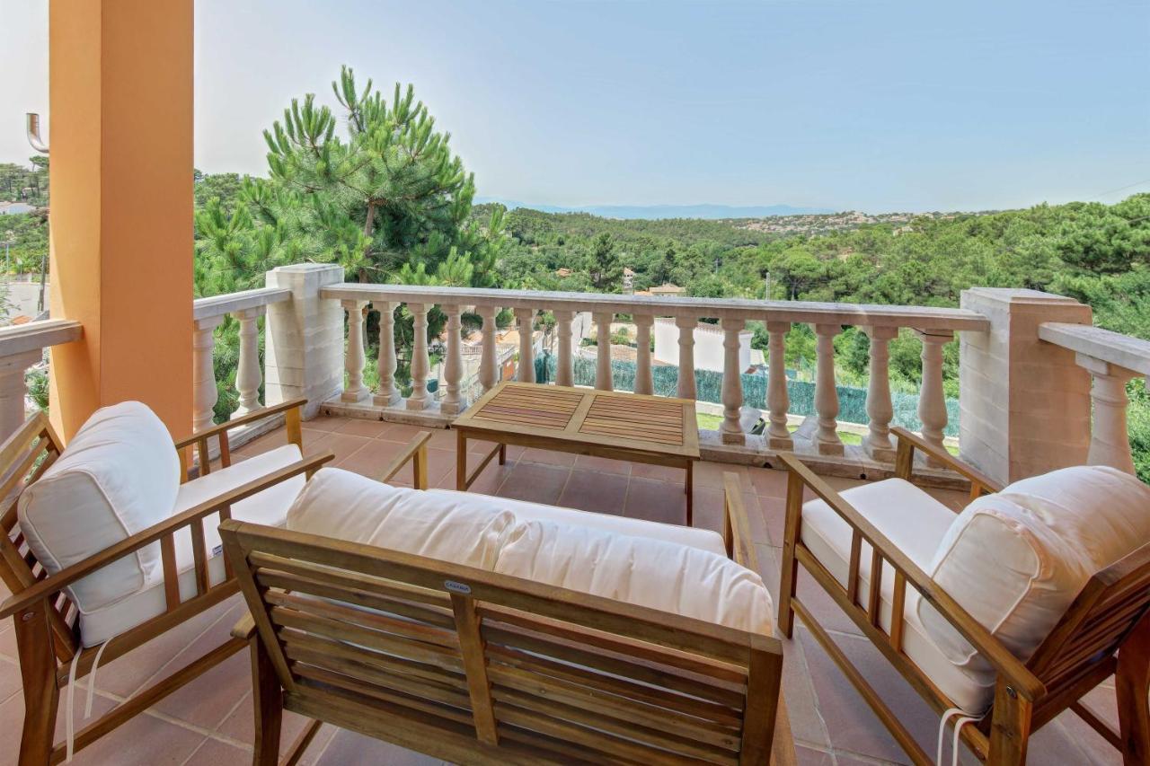 Roses With Swimming Pool & Mountain View * Lloret de Mar