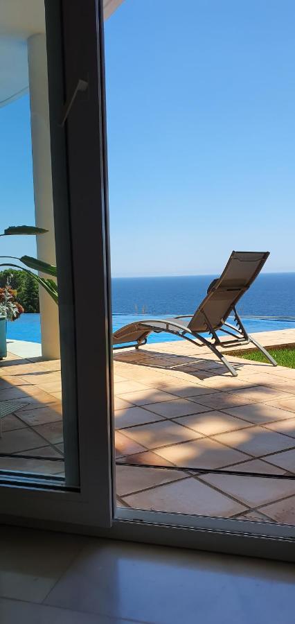 Al Lado Del Mar 
