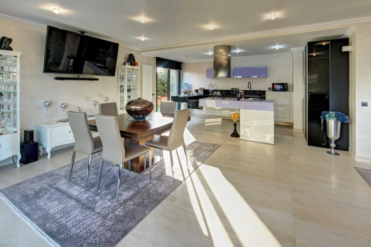 Villa Rioja With Pool & Mountain And Sea View Lloret de Mar