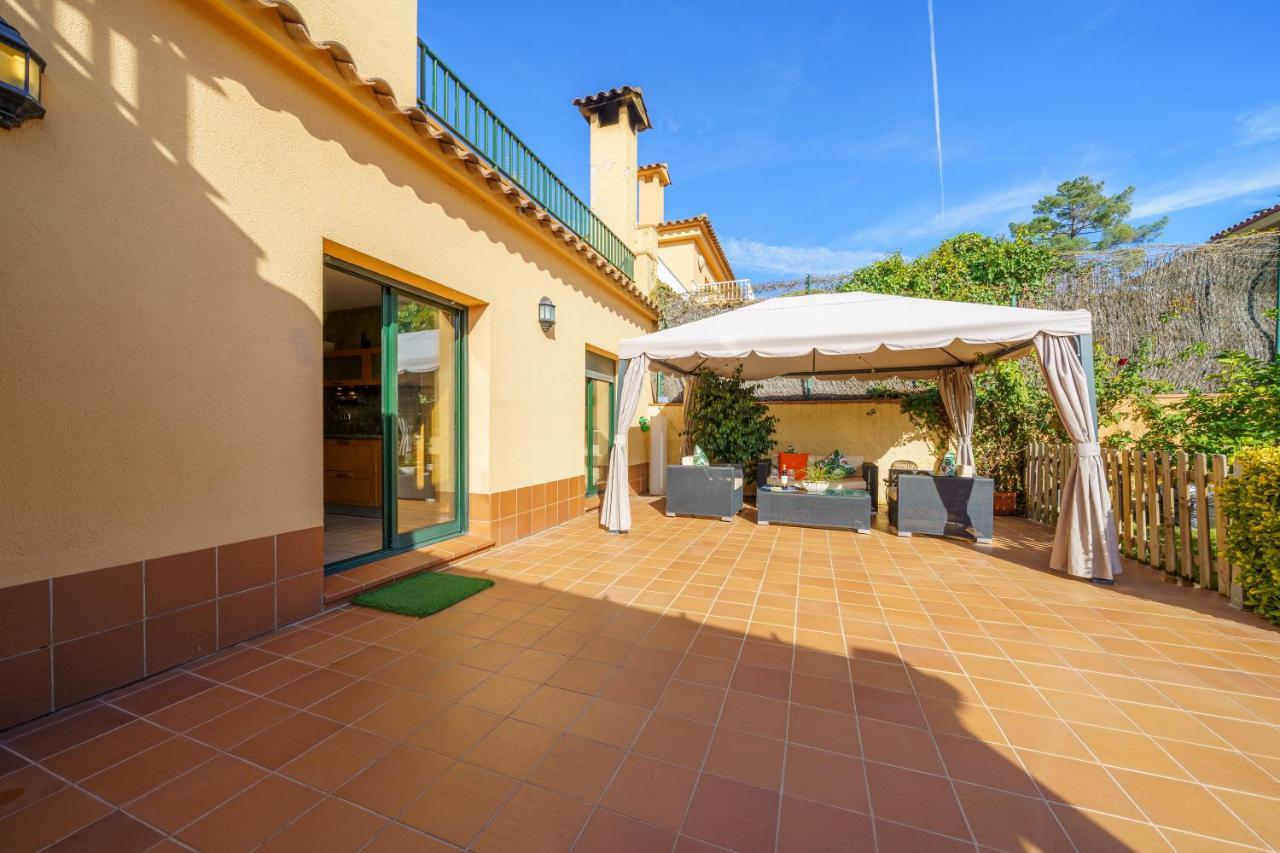 Jaruco Lux, Exclusiva Zona Residencial Con Piscina & Aircon