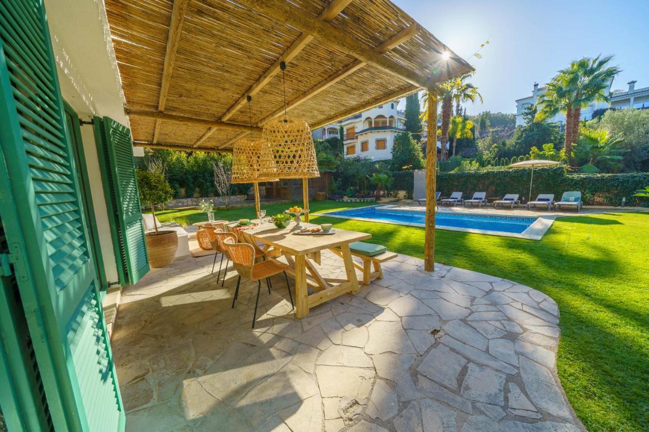 Villa By The Sea Lux House - Gran Piscina En Playa Fenals