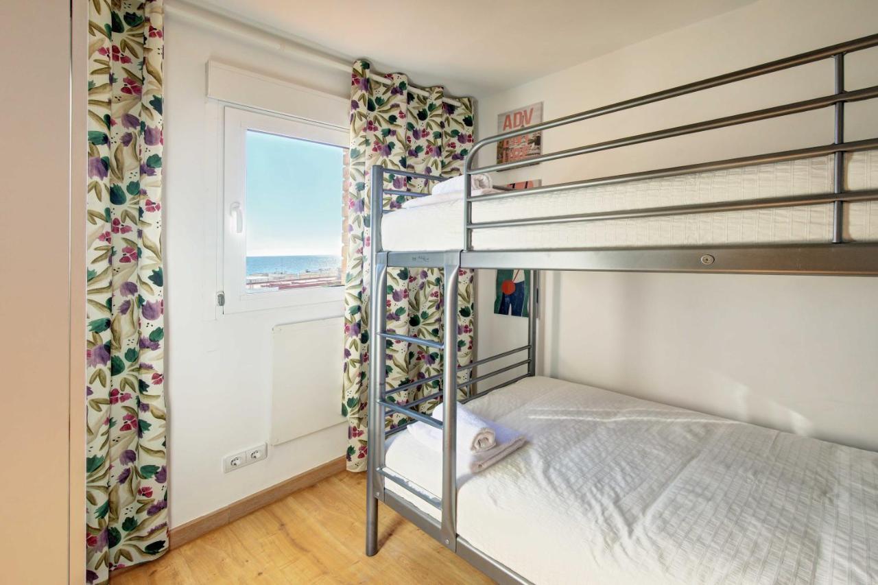 Pau Casals, 2 Min Walk From The Sea & Sea View