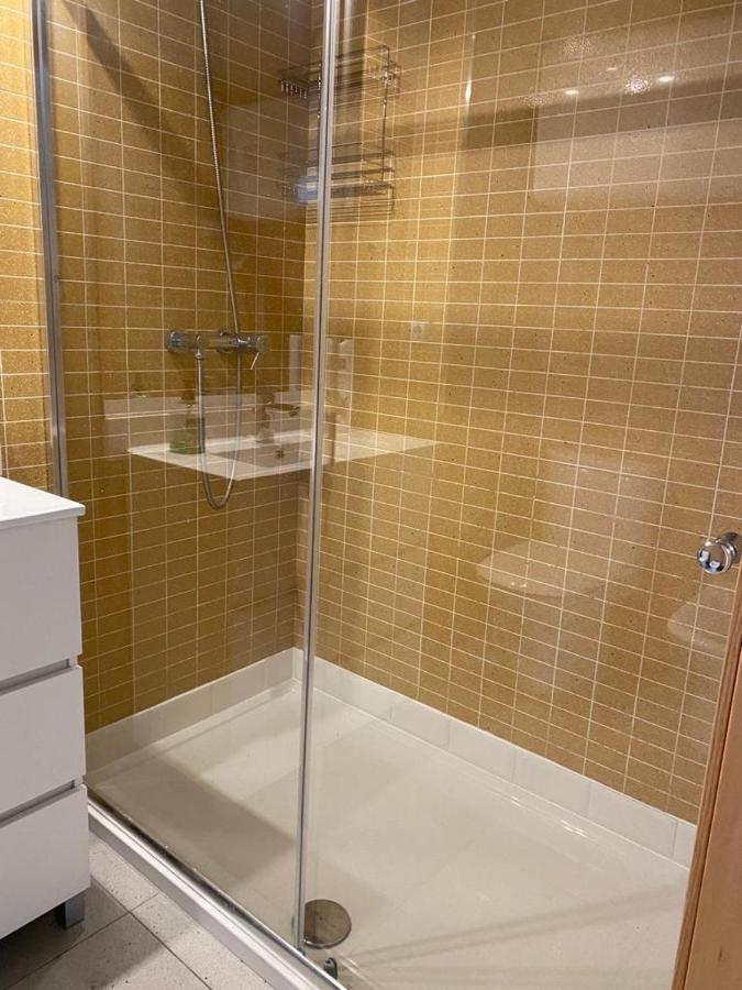 Exclusivo Piso De La Playa De Fenals Con Terraza Appartement *