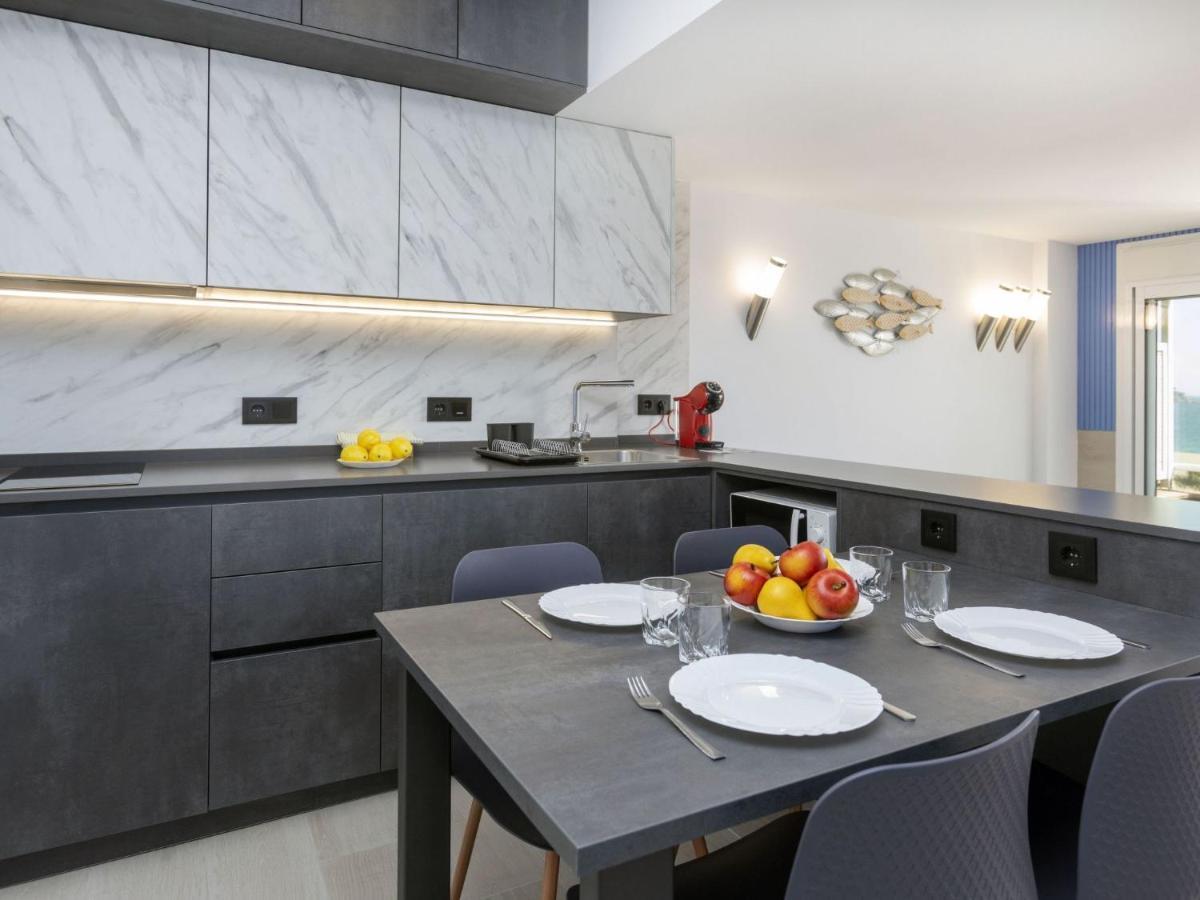 Caravela By Interhome *