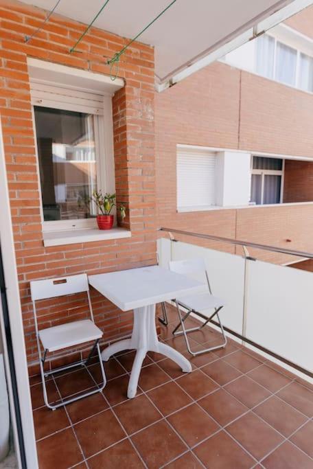 2 Bedroom Terrace & Pool Apartment *