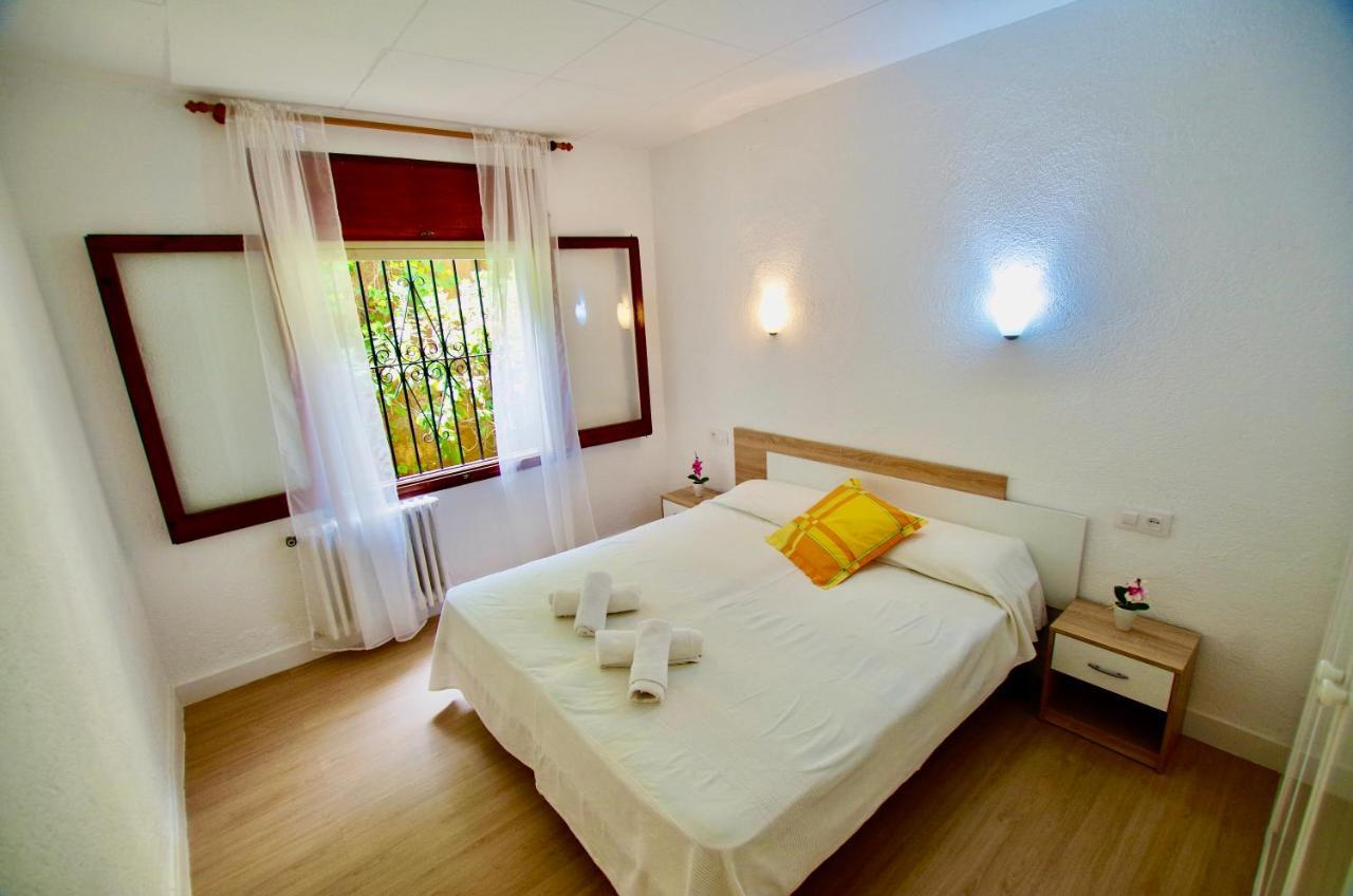 V&v Lloret: Garden With Pool, 150m From Canyelles Apartment