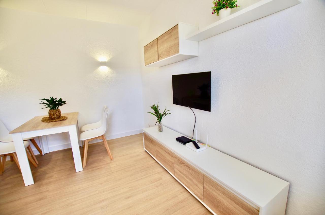 Apartment V&v Lloret: Garden With Pool, 150m From Canyelles Lloret de Mar