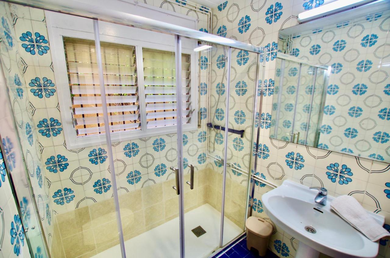 V&v Lloret: Garden With Pool, 150m From Canyelles Apartment *