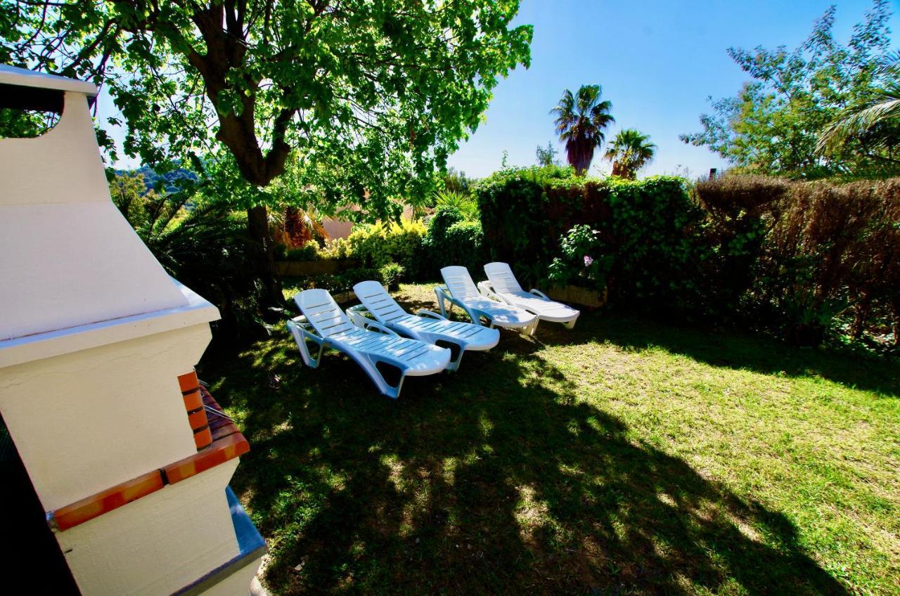 V&v Lloret: Garden With Pool, 150m From Canyelles *