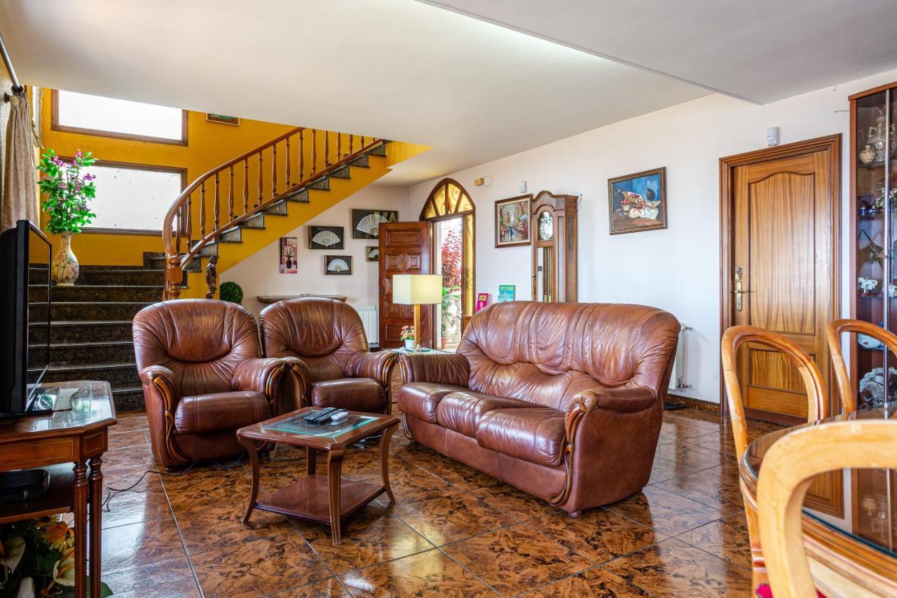 Tresa Villa *
