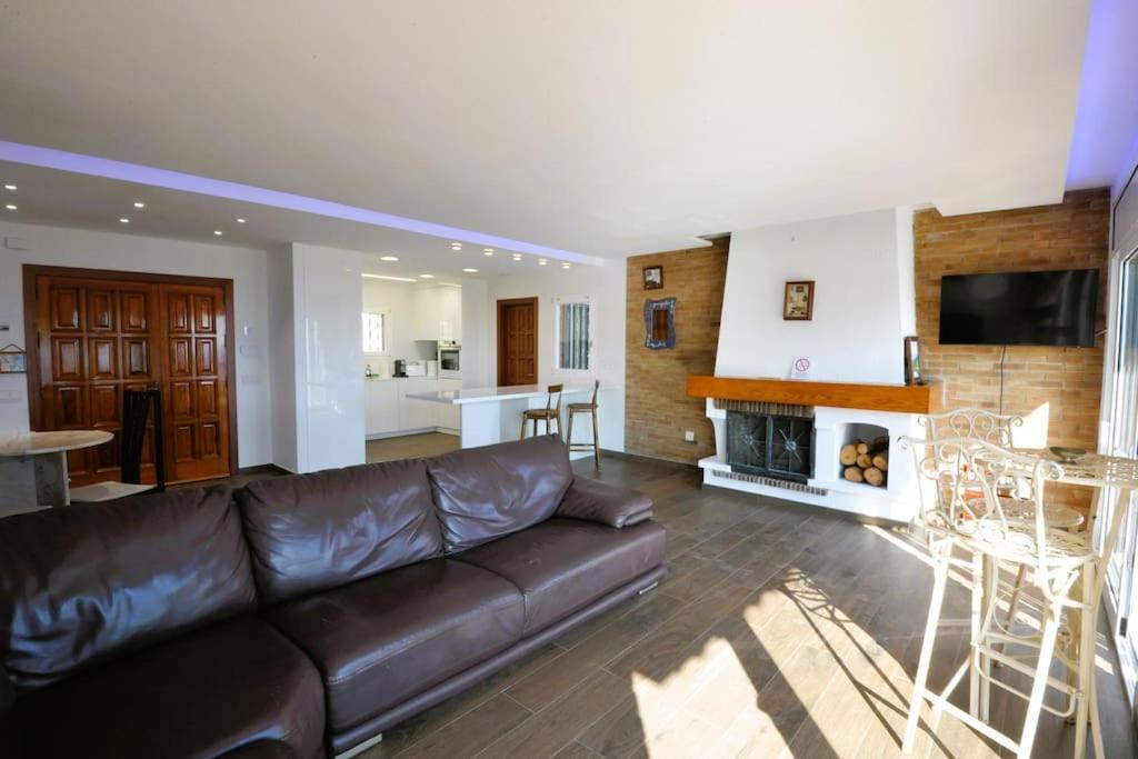 Fluvia: Swimming-pool, Seaview, 1200m Center And Lloret de Mar