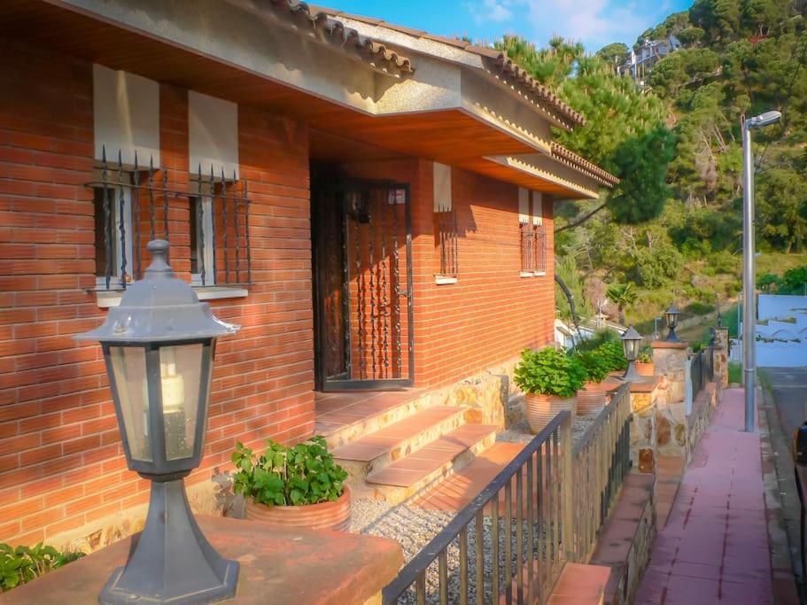 Fluvia: Swimming-pool, Seaview, 1200m Center And Villa Lloret de Mar