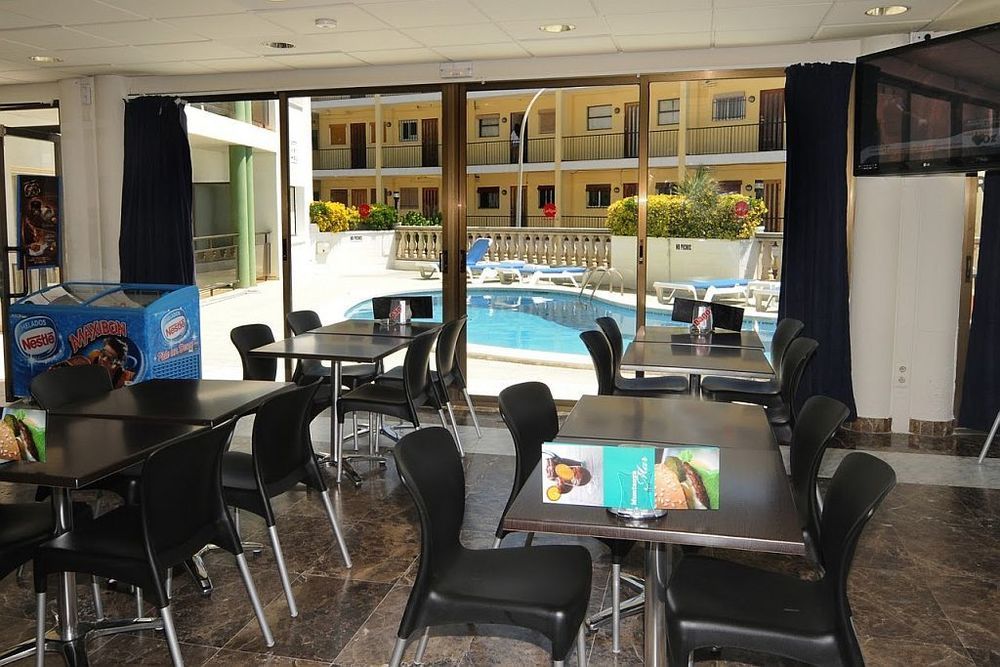 Apartment Ar Melrose Place Lloret de Mar