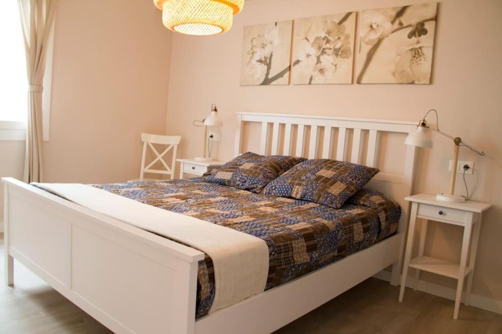 - Beachside - Free Parking - Limited Size Car Apartamento *