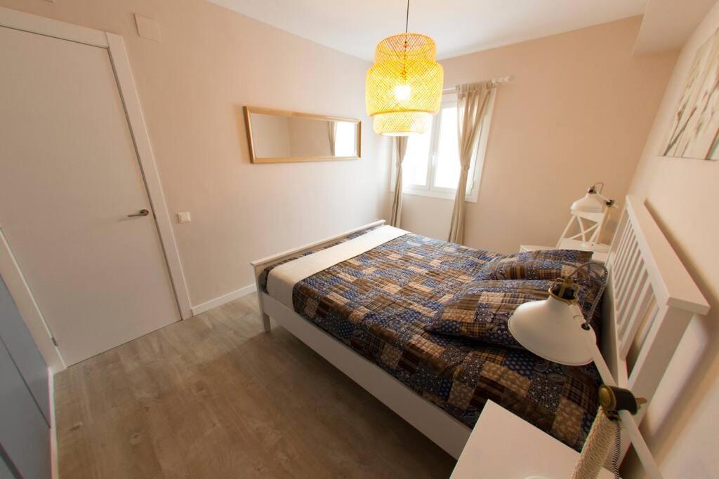 - Beachside - Free Parking - Limited Size Car Apartamento Lloret de Mar