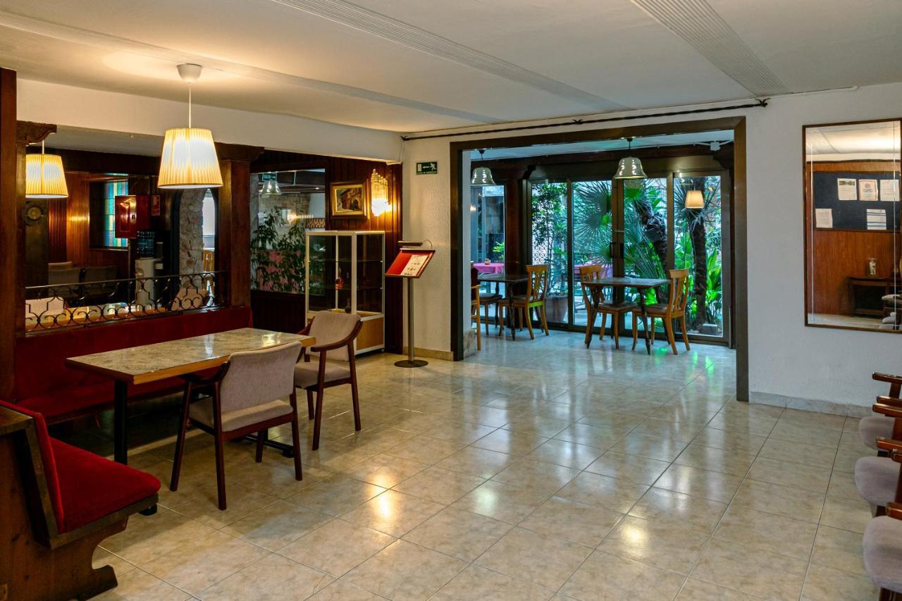 Mercedes, Hotel