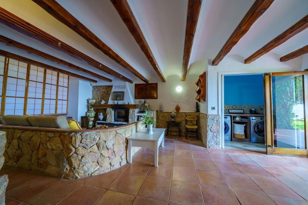 Mitjorn Cala Canyelles Villa