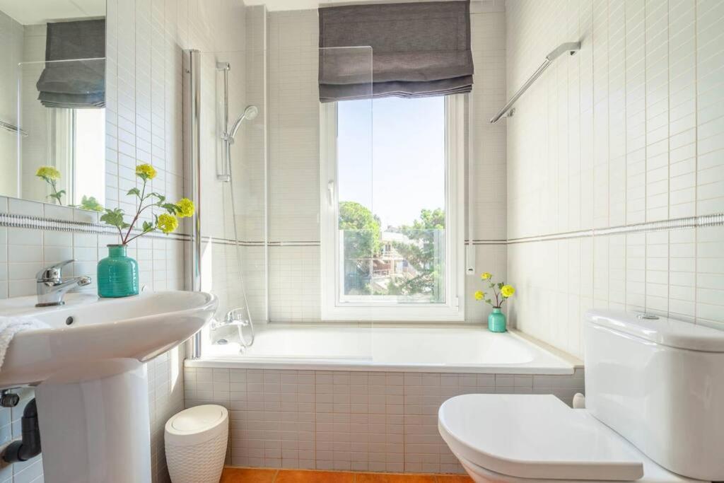 Villa Lovely Breeze, Heerlijk Familiehuis, 7pers. Lloret de Mar