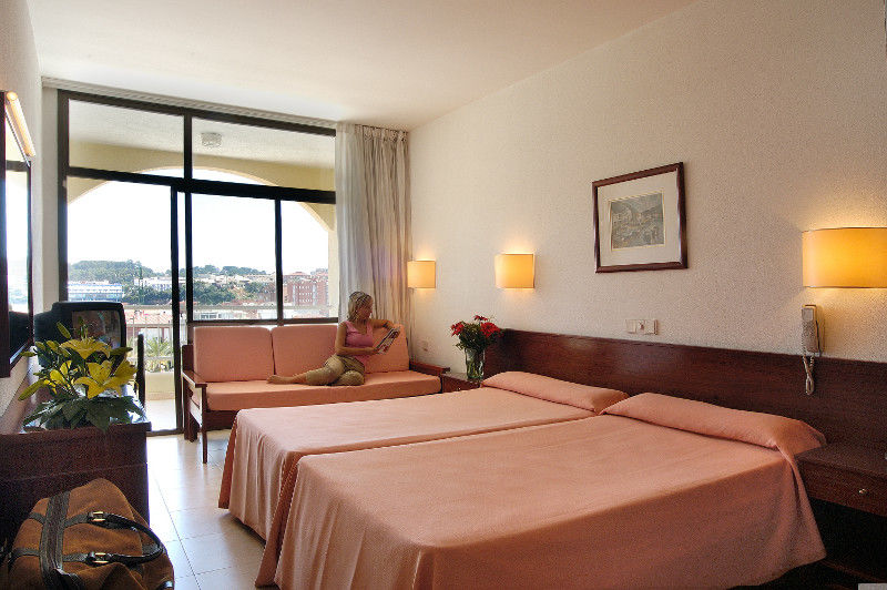 Hotel Evenia Olympic Garden 4*