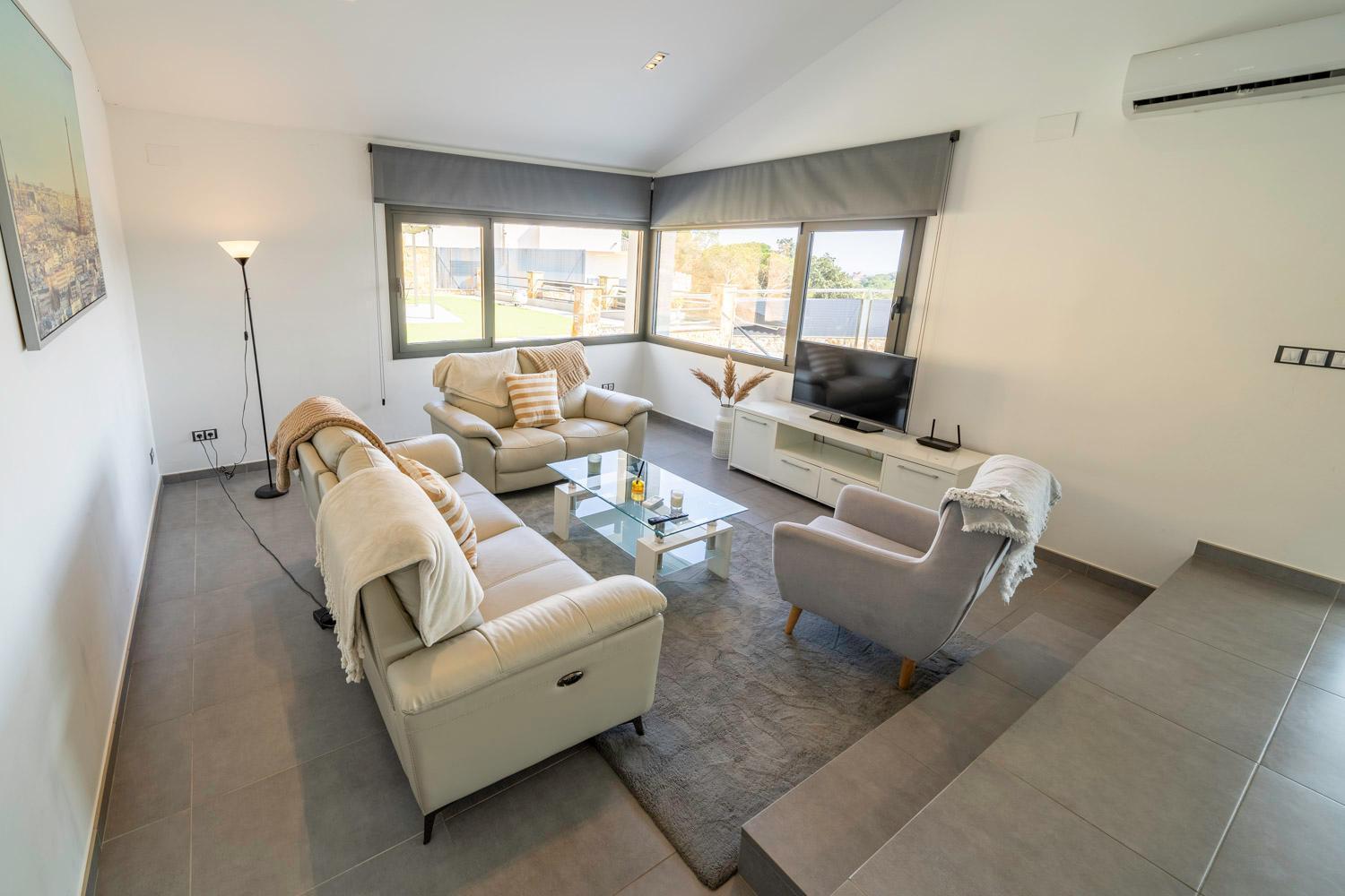 Villa Sunset Lux House - Ideal Familias En Zona Residencial & Aircon