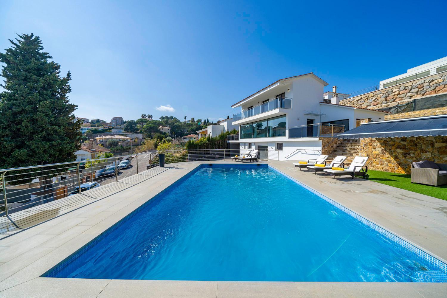 Sunset Lux House - Ideal Familias En Zona Residencial & Aircon * Lloret de Mar