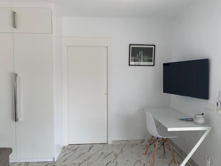 T2 Climatise + Parking 500 M Plage/centre Apartment Lloret de Mar