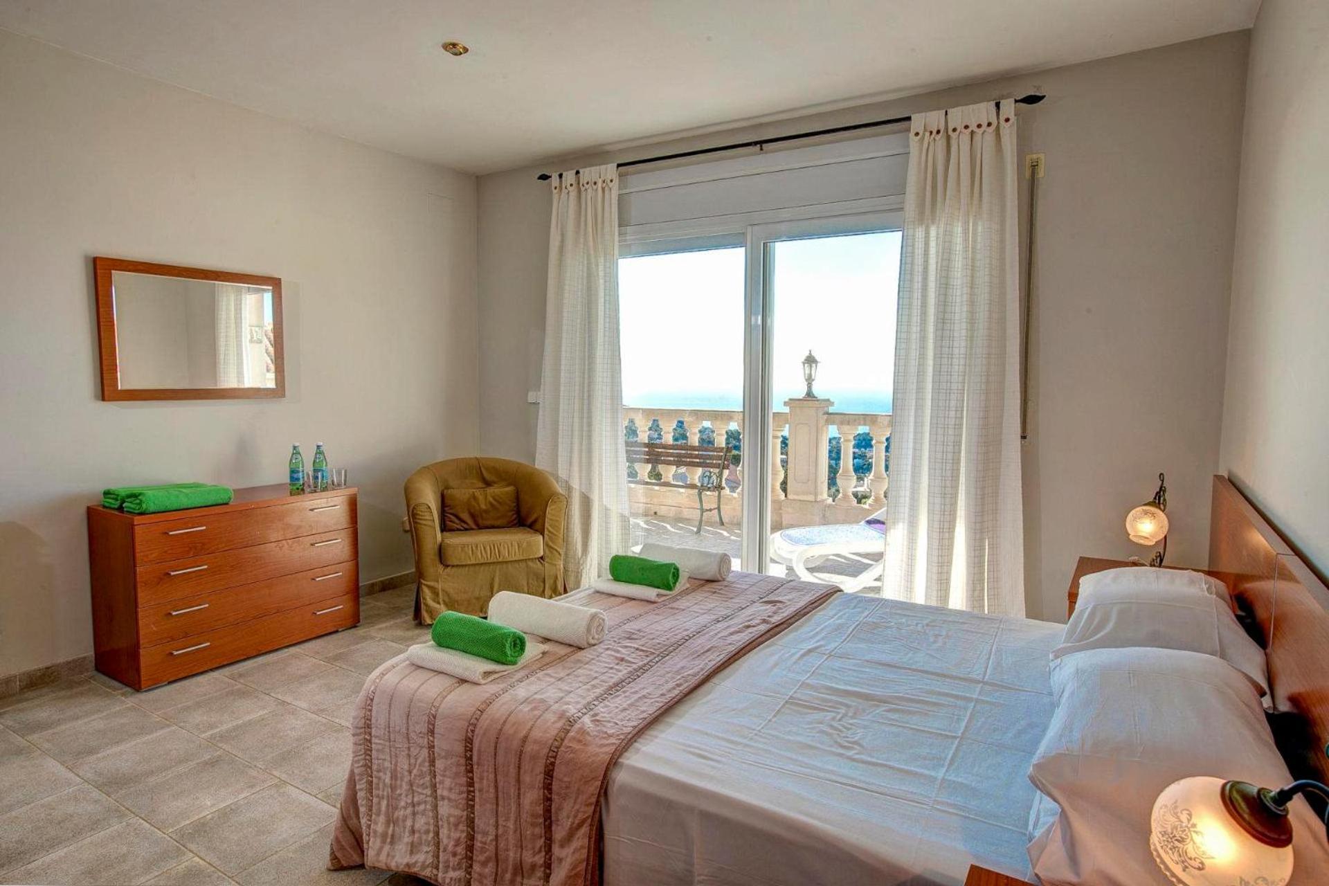 Dami By Vintage Travel * Lloret de Mar