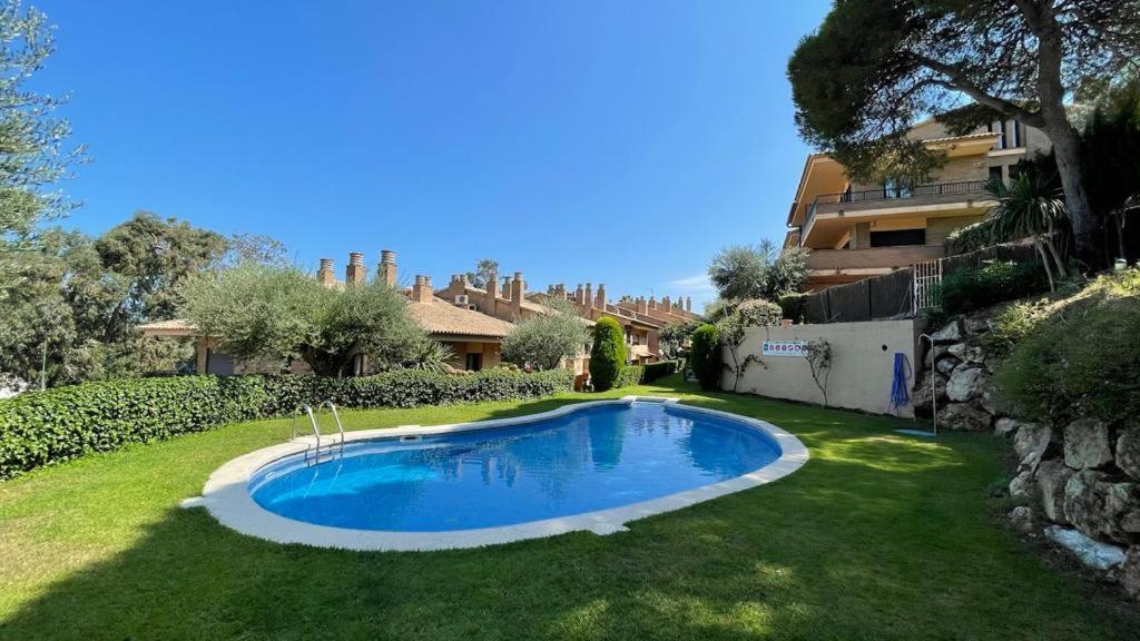 Residencial Bella Donna Lux House, Jacuzzi Y Piscina Privada Holiday home Lloret de Mar