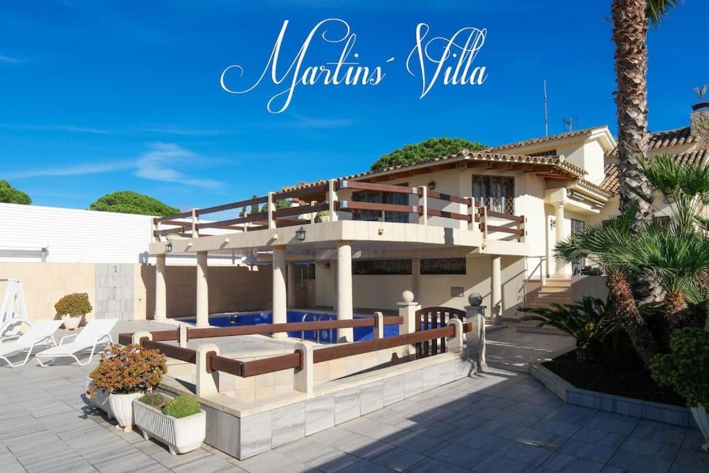 Villa Martin 's Villa. House On The With Pool *