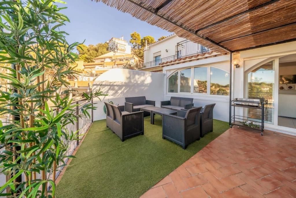 La Maison Snoopy, 6-8 Persons, Near Beach, Seaview Apartment Lloret de Mar