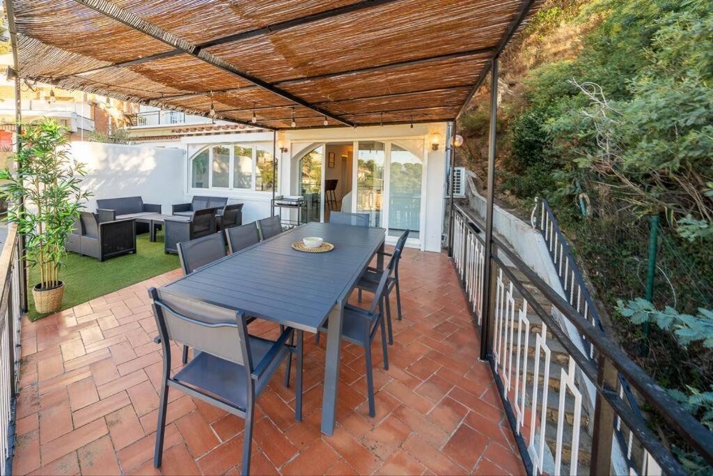 La Maison Snoopy, 6-8 Persons, Near Beach, Seaview Apartment *