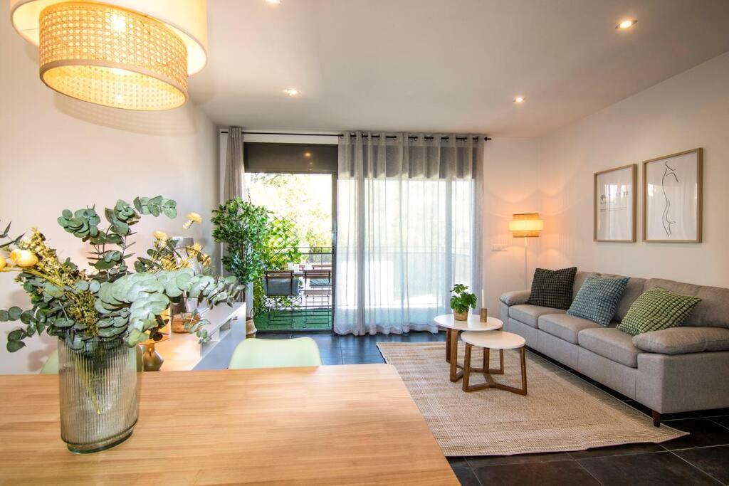 Seahomes Vacations - Acacias Beach&chic * Lloret de Mar