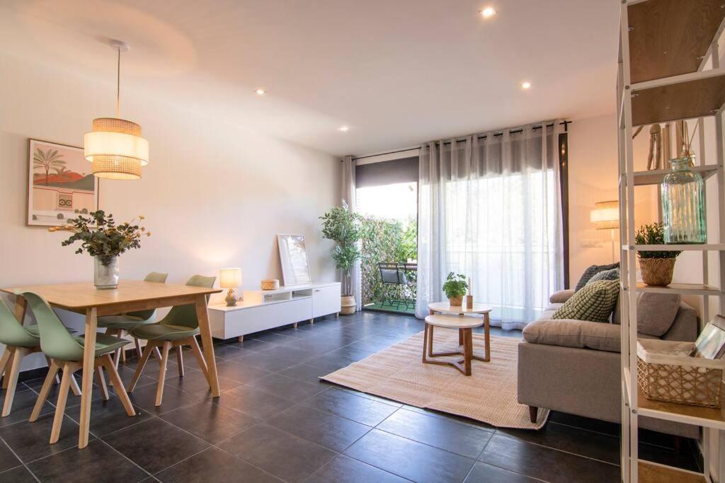 Apartment Seahomes Vacations - Acacias Beach&chic *