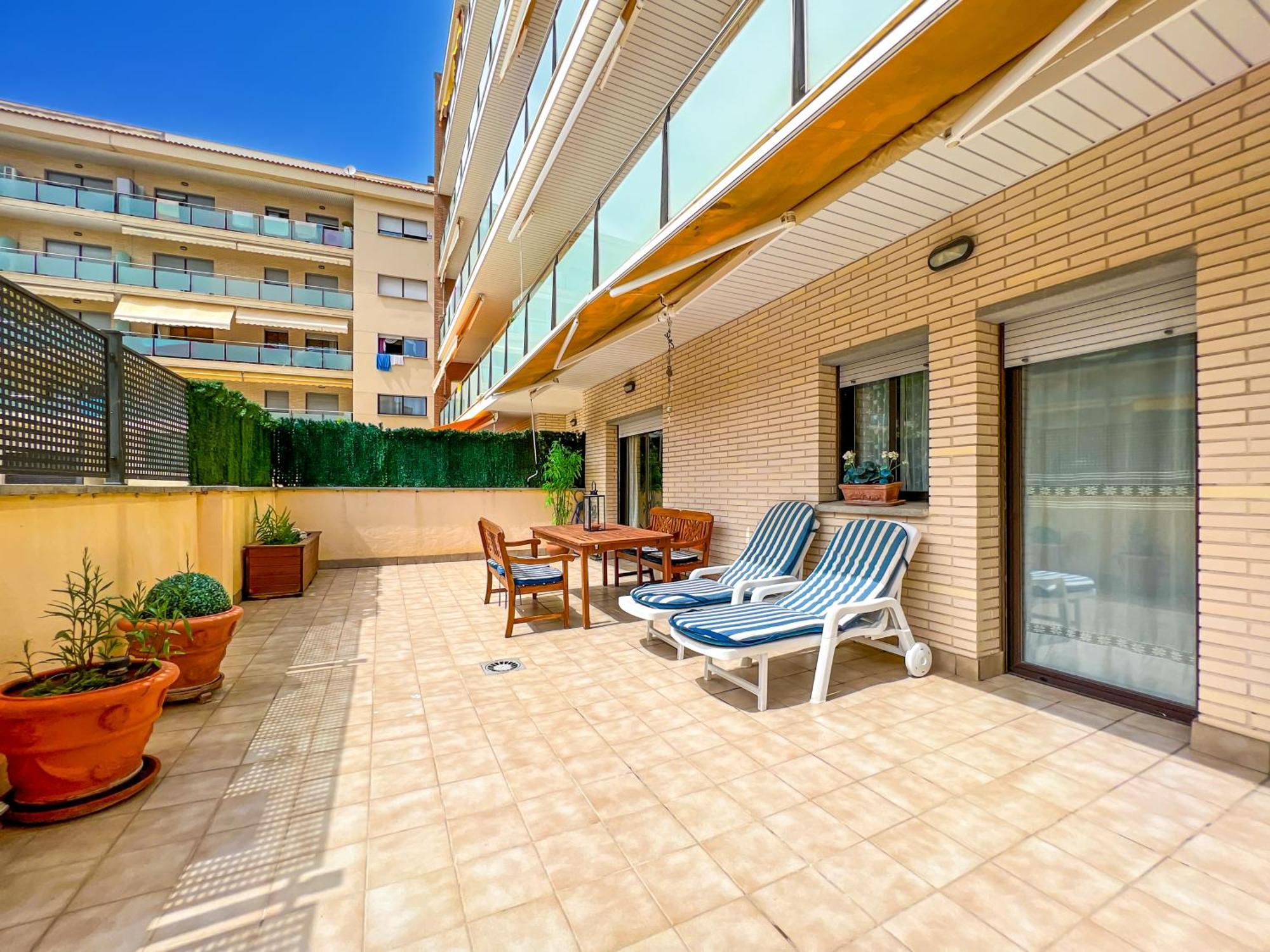 Vivalidays Elia - Fenals - * Lloret de Mar
