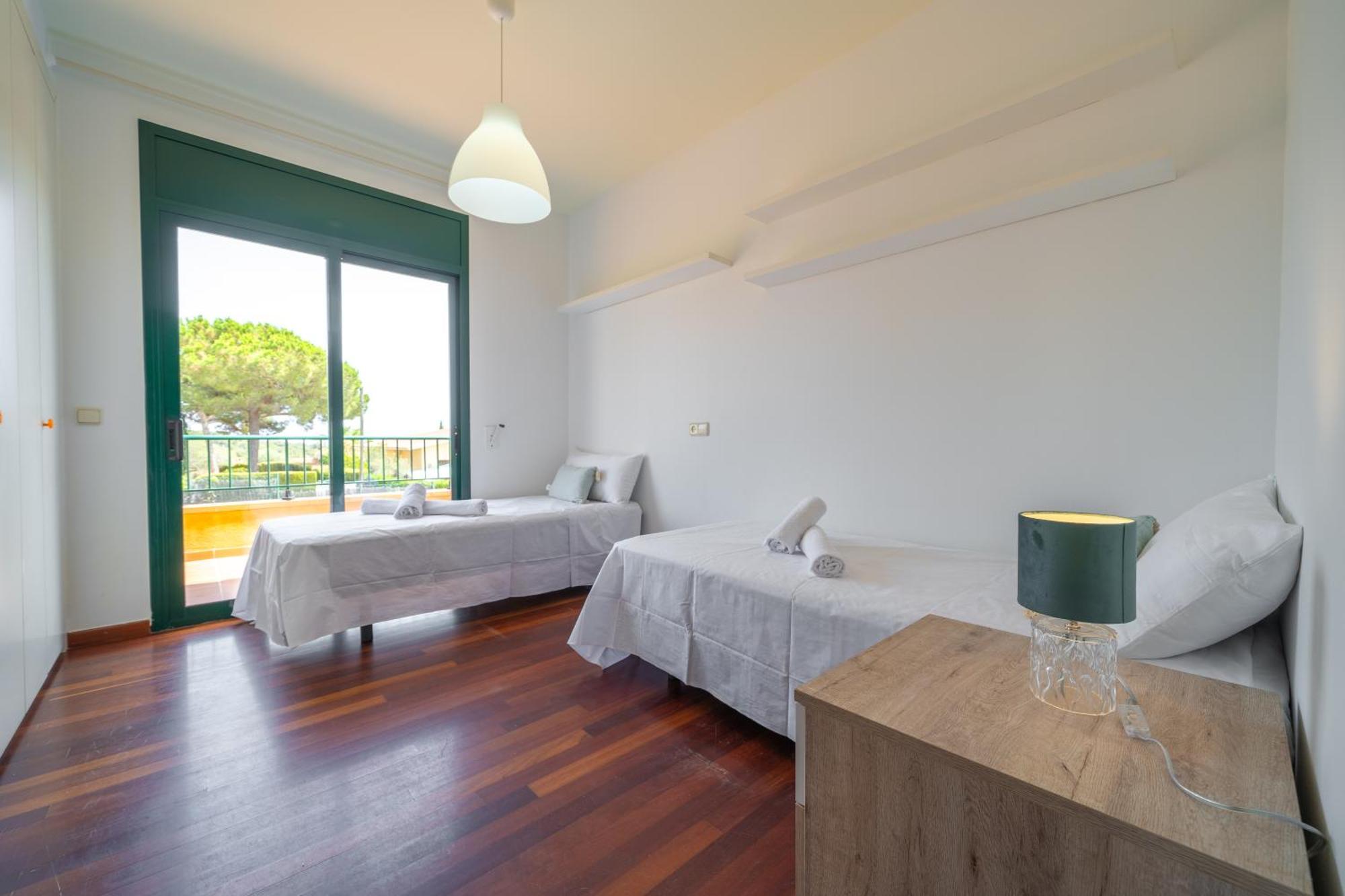 Margot Lux, Ideal Familias, Piscina & Aircon Pousada Lloret de Mar