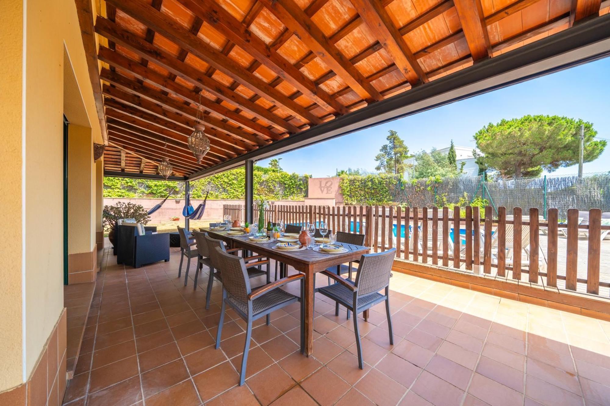 Margot Lux, Ideal Familias, Piscina & Aircon *