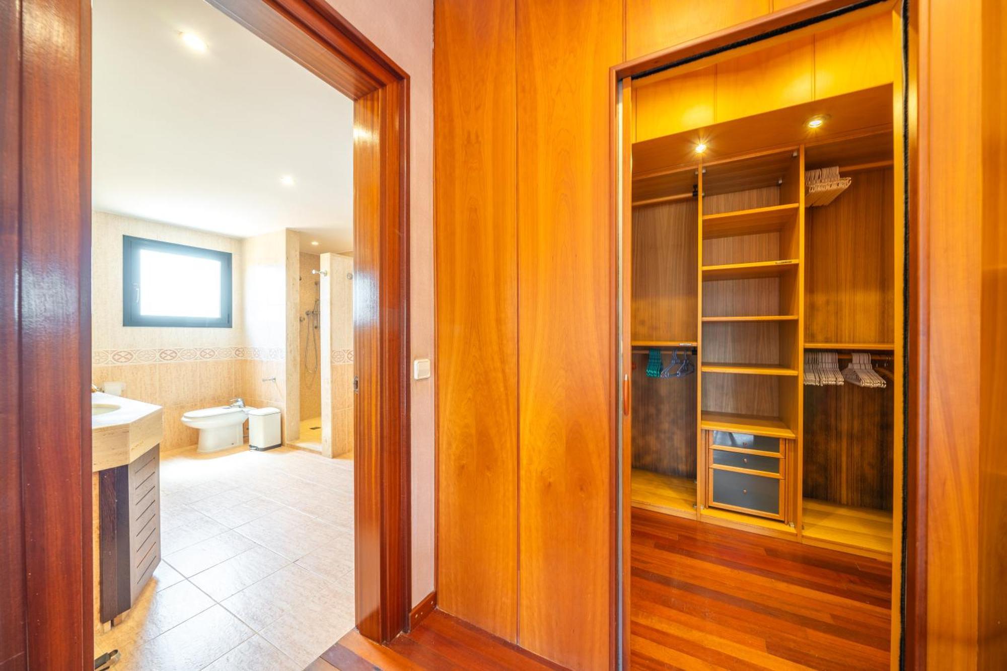 Margot Lux, Ideal Familias, Piscina & Aircon