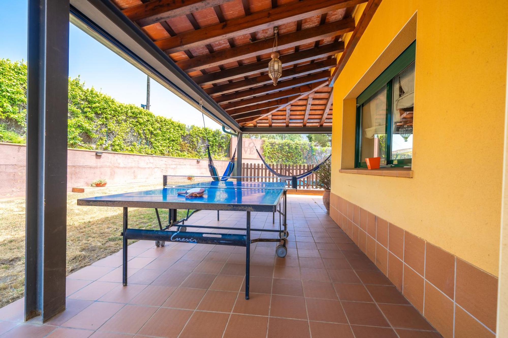 Margot Lux, Ideal Familias, Piscina & Aircon