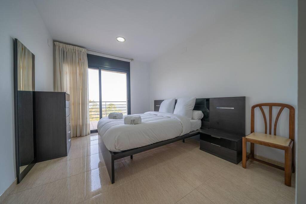 Aurore, 12 Persons, Large Salt-water Pool, Air Conditioning Villa *