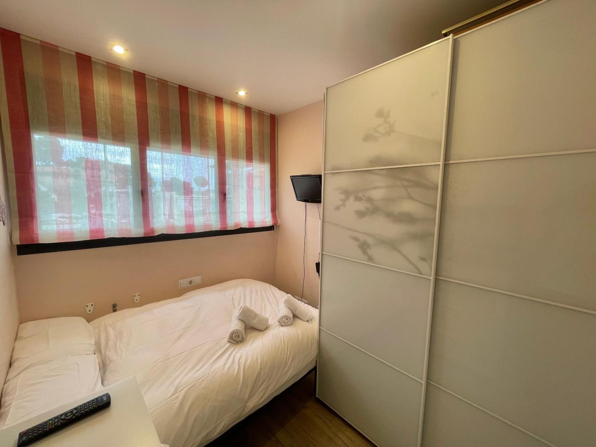 Valde Housing / Sa Caleta Y Playa / Parking Gratis *