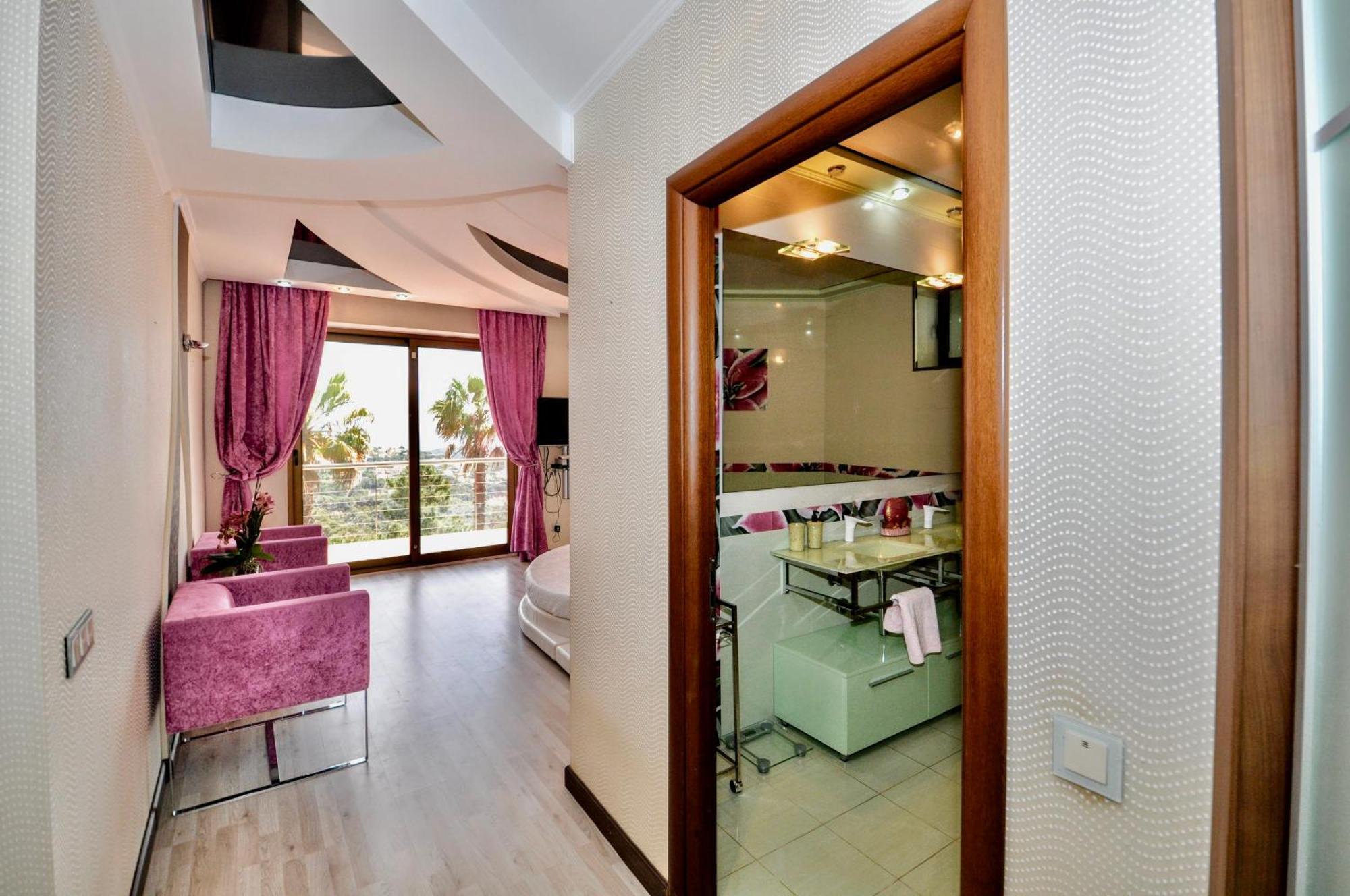 V&v Lloret- Luxury Villa
